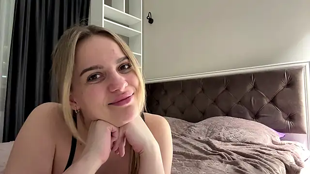 ShirlStyer's cam snapshot