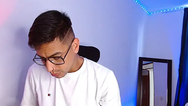 Juann-cock live sex cam