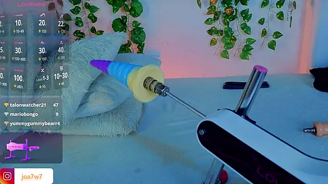 Levii_Ackermann live sex cam