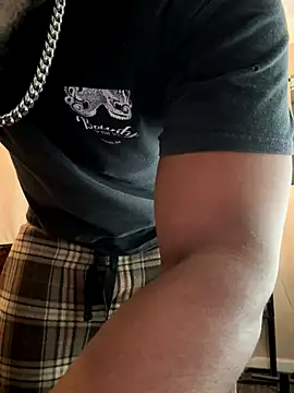 KeYBuMp323 live sex cam