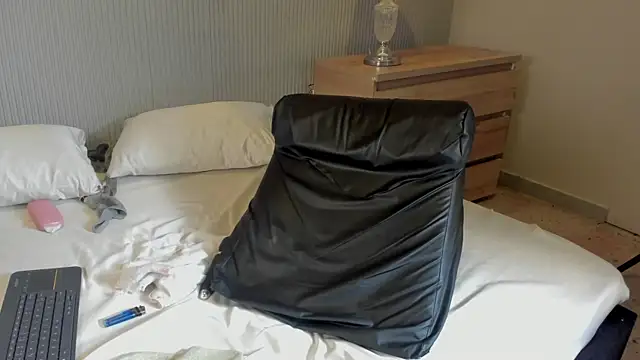 yeikafoxy's cam snapshot