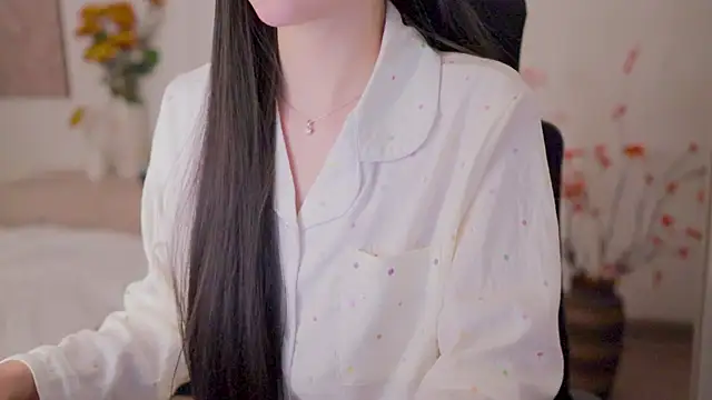 SpiderIily live sex cam