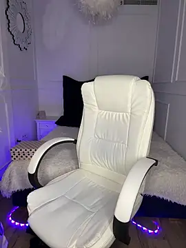 miss_blondiee's cam snapshot