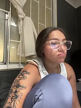 Alyha_Cortes's cam snapshot