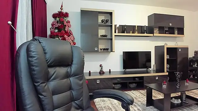 Ella_sweety00 live sex cam