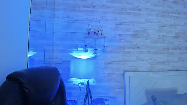 Emir_Ozan_'s cam snapshot