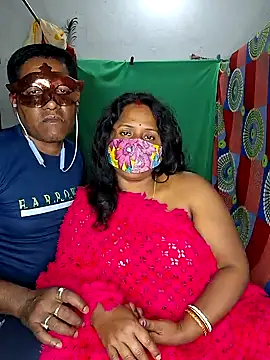 Real_Desi_Couple's cam snapshot