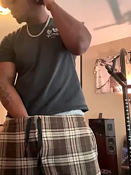 KeYBuMp323's cam snapshot