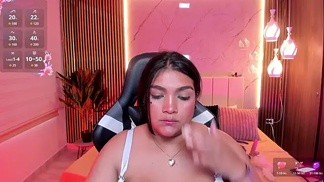 Lyra_Black_ live sex cam