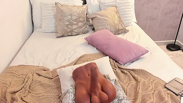 gia_watsonn live sex cam