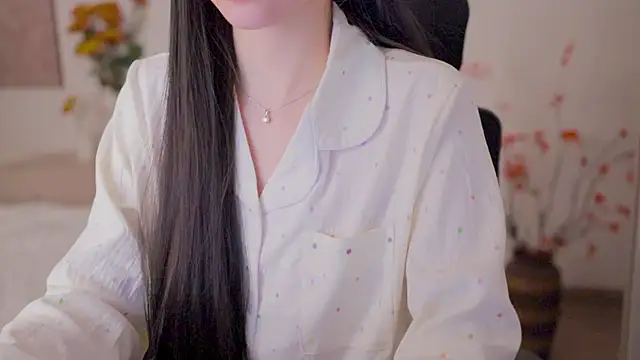 SpiderIily live sex cam