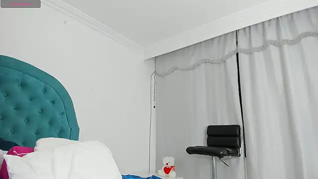 _cannabitch live sex cam