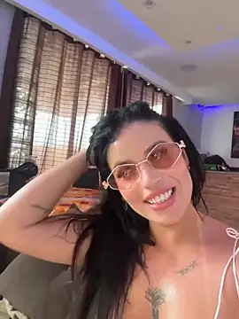 Rafaellaz live sex cam
