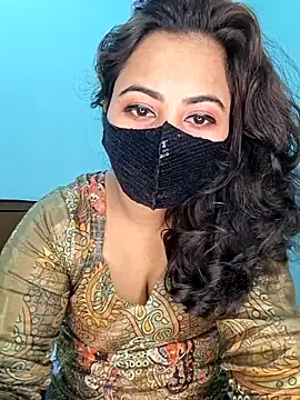 Bristy- live sex cam