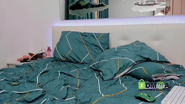 SonyaParadise's cam snapshot