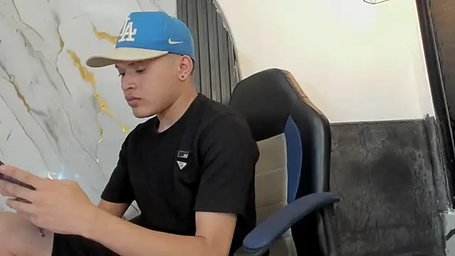 robertsmith_1 live sex cam