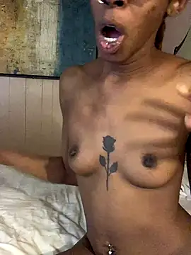 Jasmine_FullsShine's cam snapshot