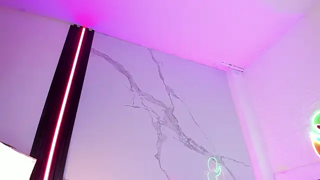 Serena_Fey's cam snapshot