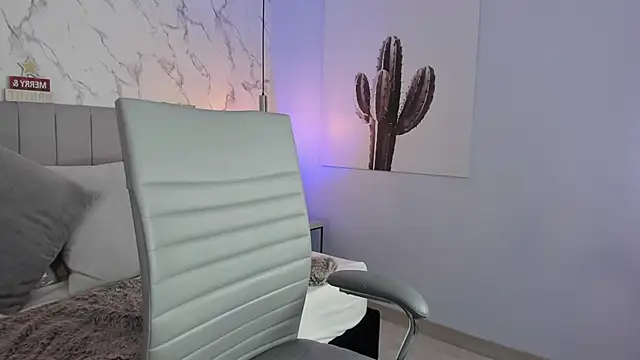 Karlla_Brown's cam snapshot