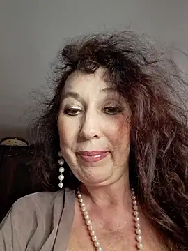 GypsyEsmeralda live sex cam