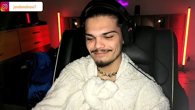 JordanShow live sex cam