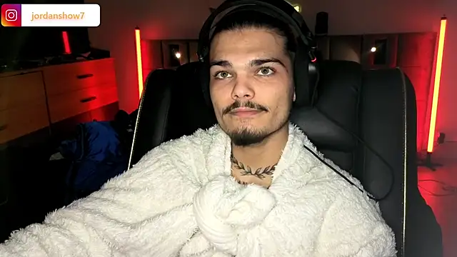 JordanShow live sex cam