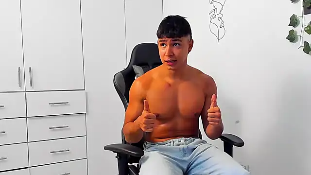 Bray_Kevin live sex cam