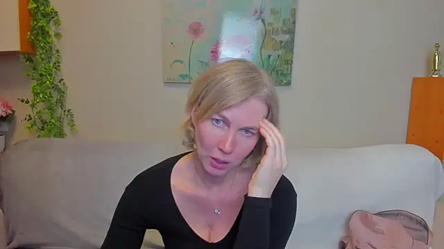 stellahere8's cam snapshot