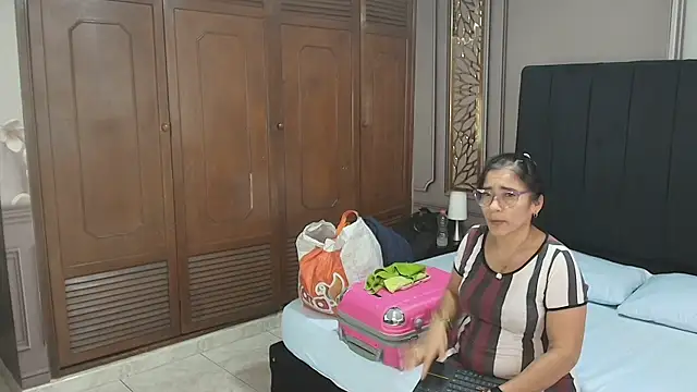 mature_bigass__'s cam snapshot