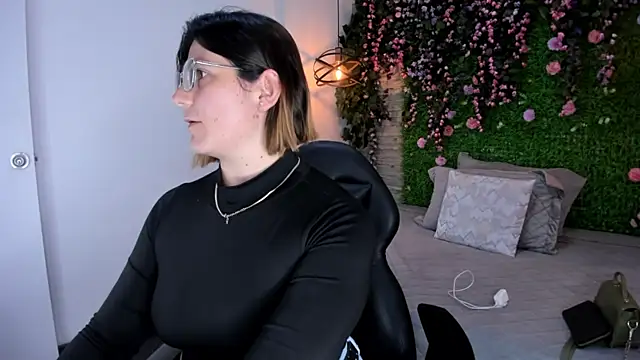 SarahDeyvis's cam snapshot