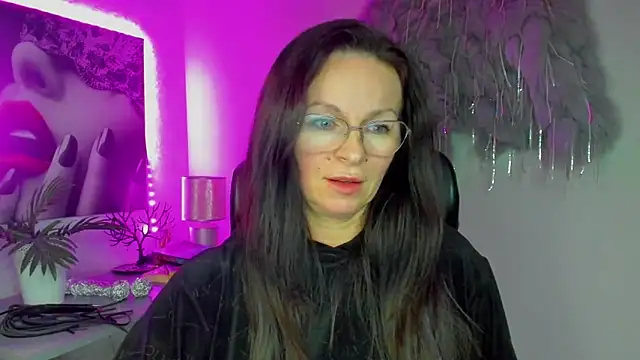 HelenLuxx's cam snapshot