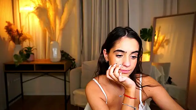 miilky_wayy's cam snapshot