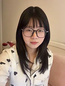 Ella-AAAAA live sex cam