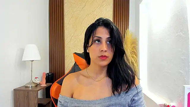 Thais_kim live sex cam