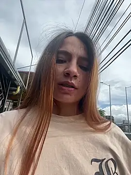 Sexy_sara_outdoors's cam snapshot