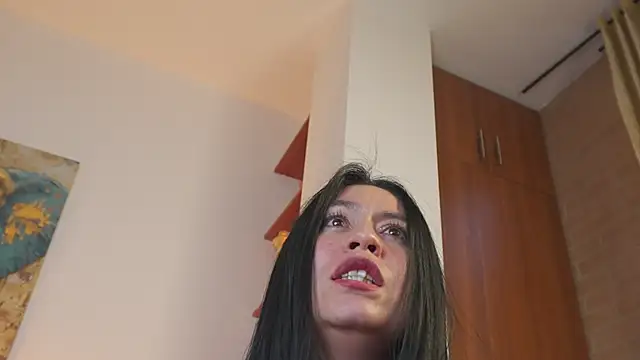 AliceCorner's cam snapshot