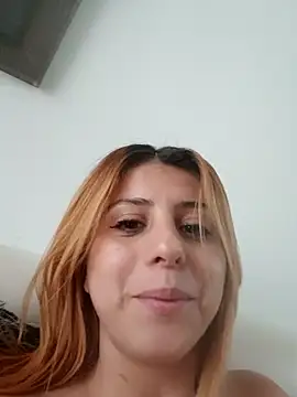 Nahiajhonson_'s cam snapshot