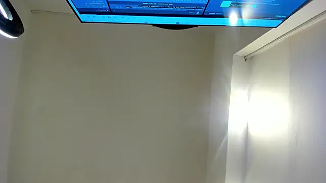 Thais_kim's cam snapshot