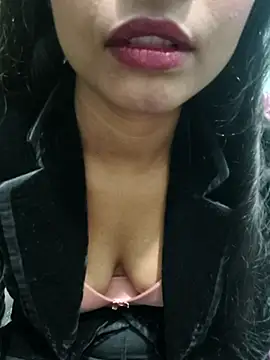 A-L-I-M-A's cam snapshot