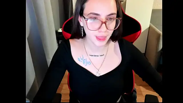 Mia_Martin777's cam snapshot