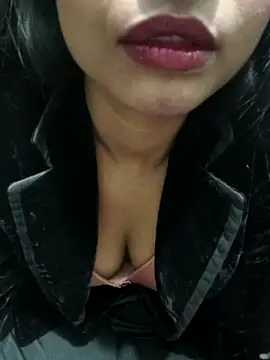 A-L-I-M-A's cam snapshot