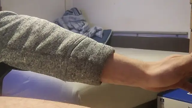 Alphapimmelchen live sex cam