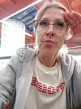 blondyruby live sex cam