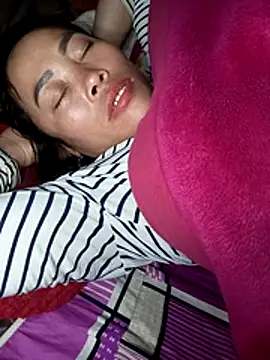 CoMay003's cam snapshot