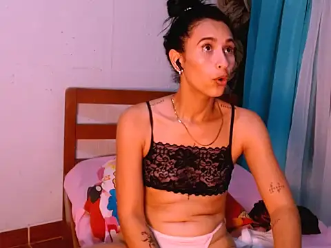 cruellasaludable's cam snapshot