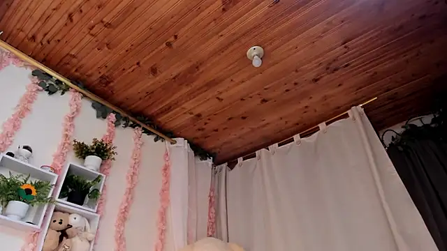 Idara_Rosse live sex cam