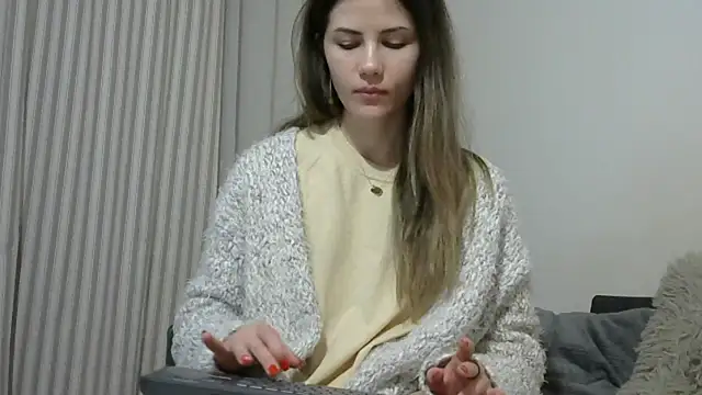 Erii18's cam snapshot