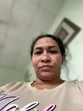 Carola-Ross live sex cam