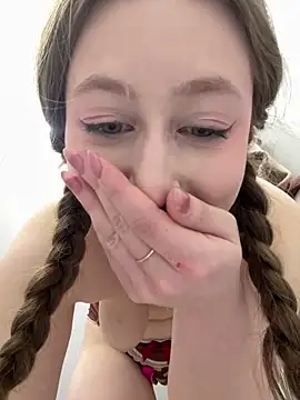 FroggyAnna live sex cam