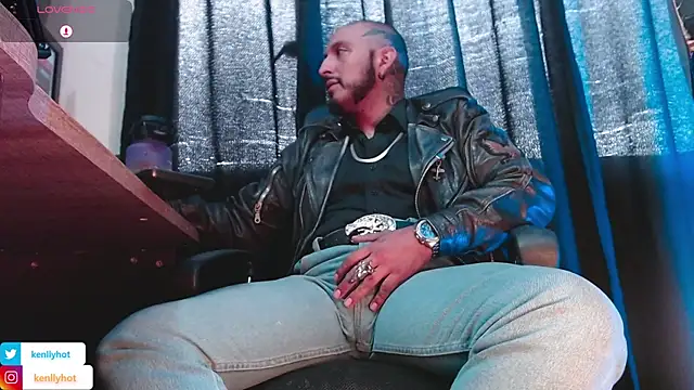 KenllyH live sex cam